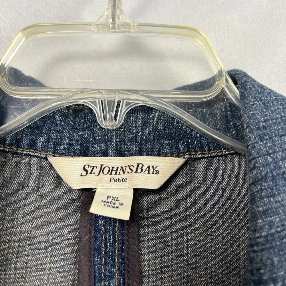 St. John's Bay Denim Blazer Womens PXL Petite Jeans Jacket 3 Button Up Casual - Picture 4 of 13